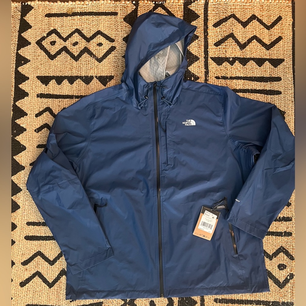 The North Face Men's Navy Raincoat, brand new with Tag - Picture 2 of 9